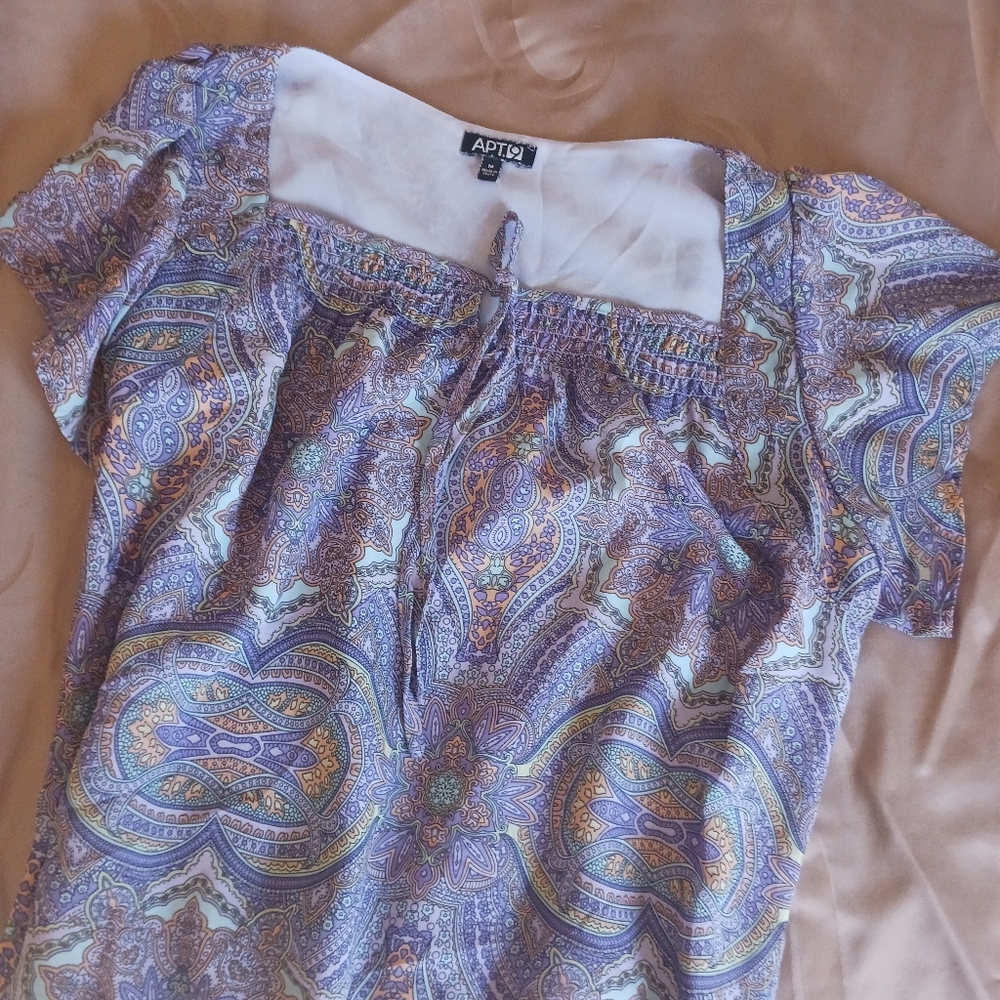 Apt 9 pasley top